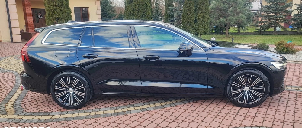 Volvo V60 cena 89900 przebieg: 145600, rok produkcji 2018 z Kuźnia Raciborska małe 191